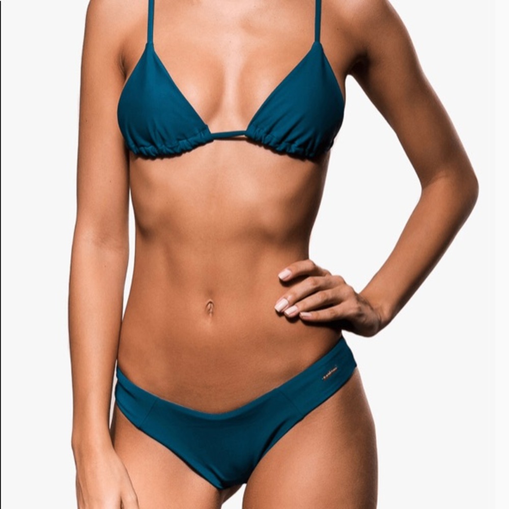 Blackbough Maui Bottoms / BLUE SODA - L *NWT*